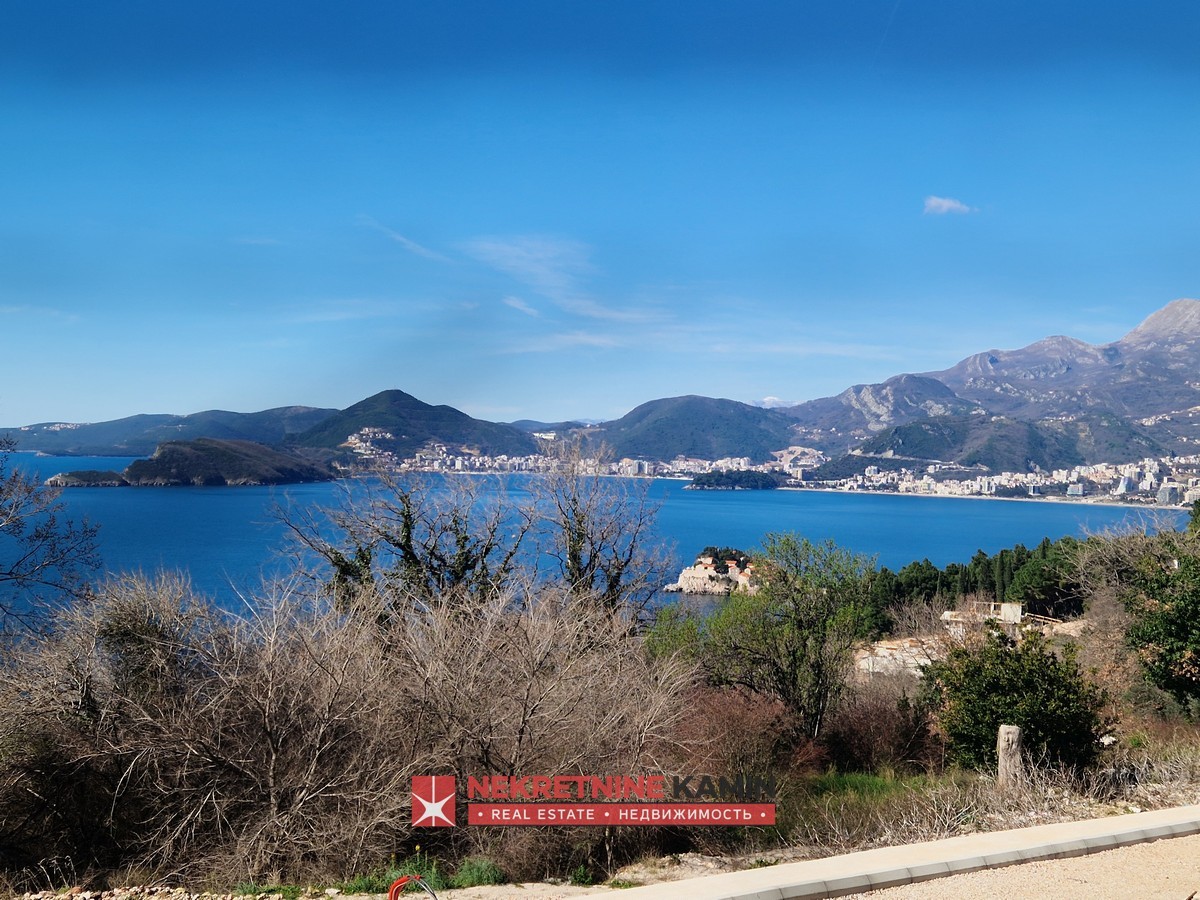 Urbanised Plot of 1059 m² with Open Sea Views, Reževići